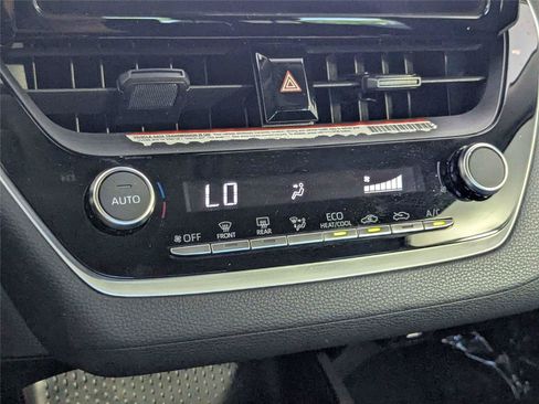 Used 2024 Toyota Corolla LE FWD image 22