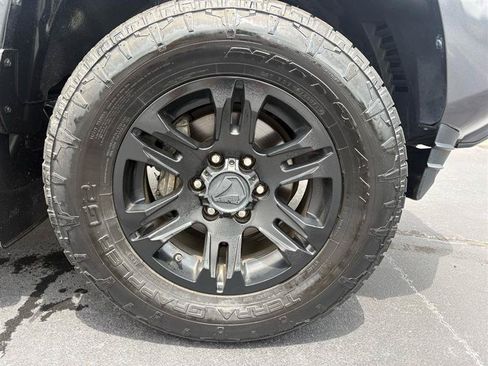 Used 2020 Toyota Tacoma SR AWD/4WD image 7