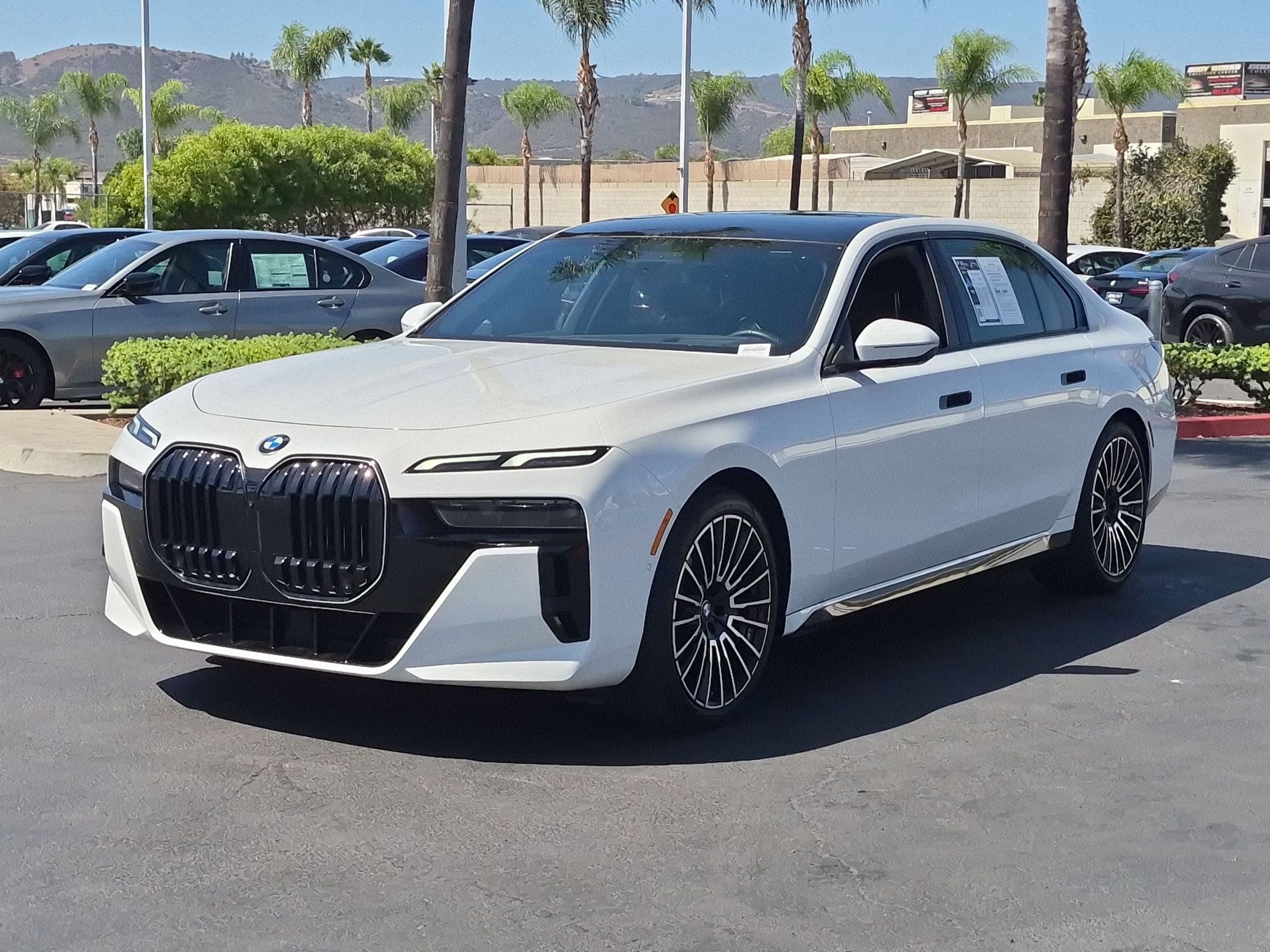 Used 2025 BMW 760i xDrive AWD/4WD image 5