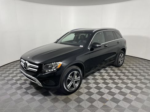 Used 2019 Mercedes-Benz GLC 300 4MATIC image 9