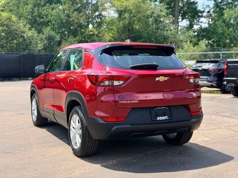 Used 2021 Chevrolet TrailBlazer LS FWD image 5