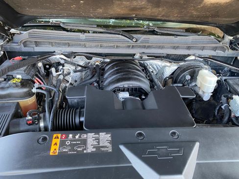 Used 2018 Chevrolet Silverado 1500 LT AWD/4WD image 10