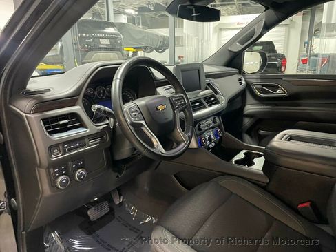 Used 2023 Chevrolet Suburban LS image 9