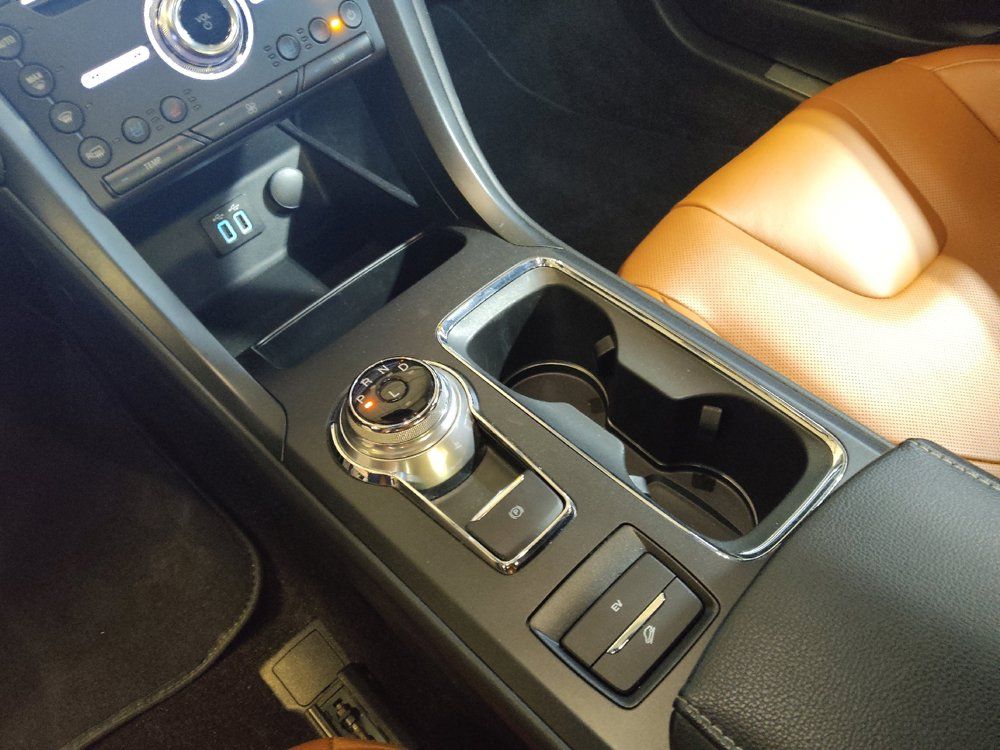 Used 2020 Ford Fusion Energi Titanium FWD image 26