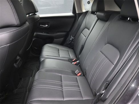 Used 2023 Honda HR-V EX-L image 10