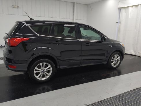 Used 2019 Ford Escape SE FWD image 10