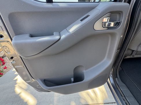 Used 2019 Nissan Frontier SV RWD image 13