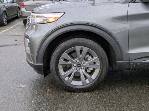 Certified 2022 Ford Explorer XLT w/ Equipment Group 202A image 25