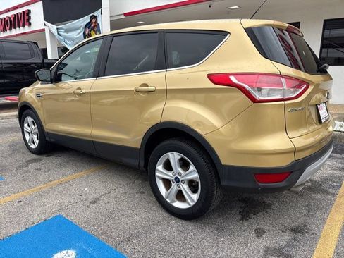 Used 2015 Ford Escape SE FWD image 3