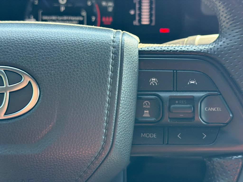 Used 2025 Toyota Tacoma SR AWD/4WD image 30