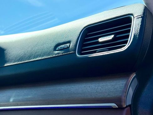 Certified 2024 Mercedes-Benz GLS 450 4MATIC image 23