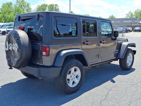Used 2017 Jeep Wrangler Unlimited Sport w/ Quick Order Package 24S AWD/4WD image 6