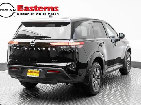 Used 2025 Nissan Pathfinder S image 7