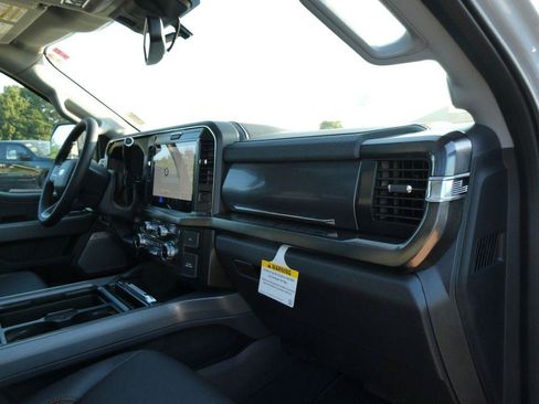 New 2026 Ford F250 Lariat w/ Tremor Off-Road Package AWD/4WD image 10