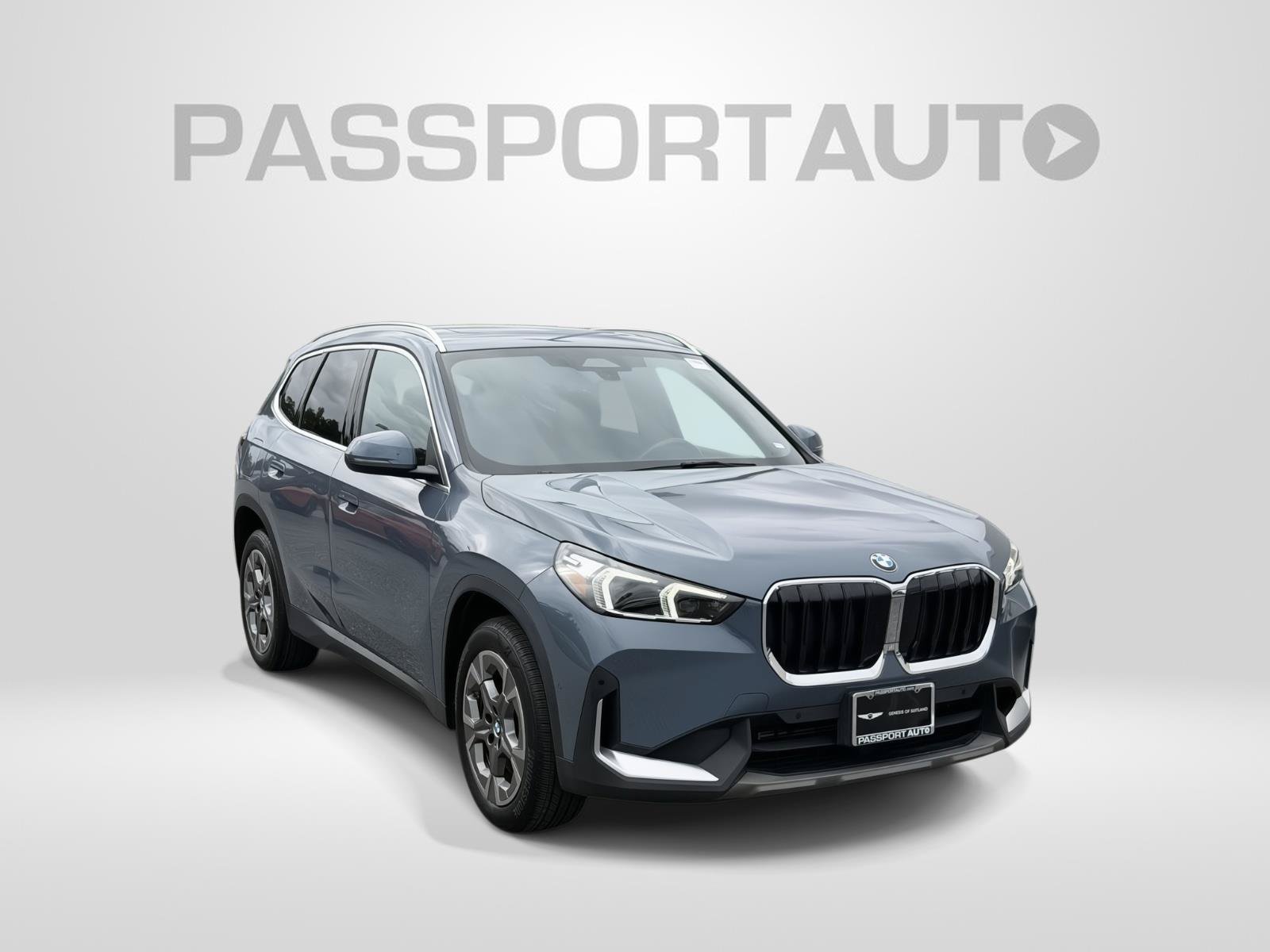 Used 2023 BMW X1 xDrive28i w/ Convenience Package AWD/4WD image 3