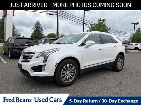Used 2018 Cadillac XT5 Luxury w/ Driver Awareness Package AWD/4WD image 3