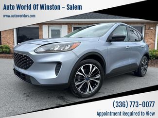 Used 2022 Ford Escape SE w/ SE Sport Appearance Package image 1