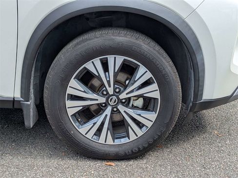 Used 2021 Nissan Rogue SV image 12