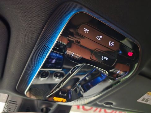 Used 2025 Mercedes-Benz GLC 300 4MATIC w/ AMG Line image 28