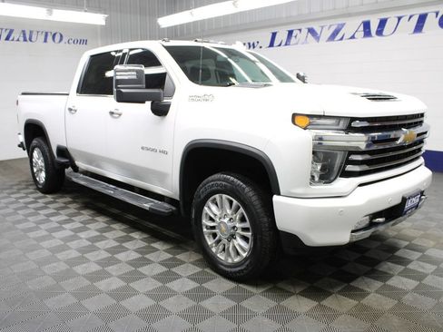 Used 2023 Chevrolet Silverado 2500 High Country AWD/4WD image 3