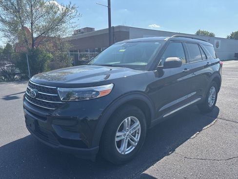 Used 2023 Ford Explorer XLT AWD/4WD image 1