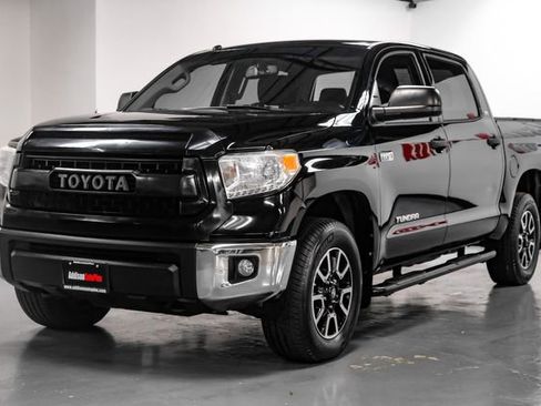 Used 2017 Toyota Tundra SR5 w/ TRD Off Road Package AWD/4WD image 7