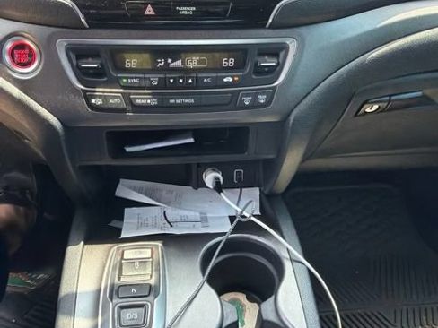 Used 2023 Honda Ridgeline Sport image 5