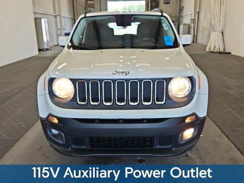 Used 2017 Jeep Renegade Latitude w/ Popular Equipment Group AWD/4WD image 10