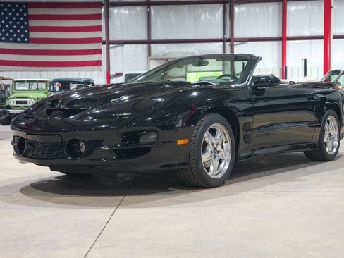 Used 2001 Pontiac Firebird Trans Am RWD image 1
