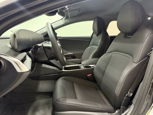 Used 2025 Lucid Air Touring image 12