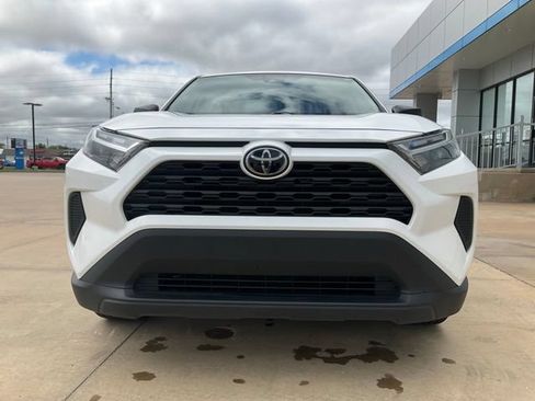 Used 2024 Toyota RAV4 LE FWD image 31