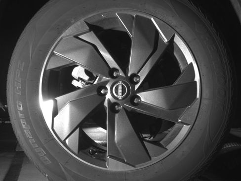 Used 2025 Nissan Rogue SV AWD/4WD image 15
