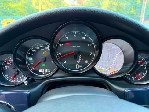 Used 2015 Porsche Panamera RWD image 10