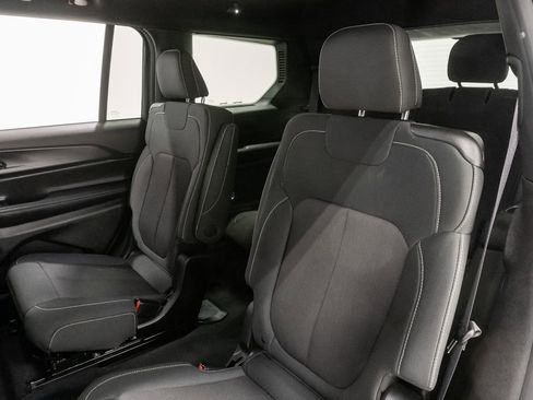 Certified 2025 Jeep Grand Cherokee L Laredo AWD/4WD image 26