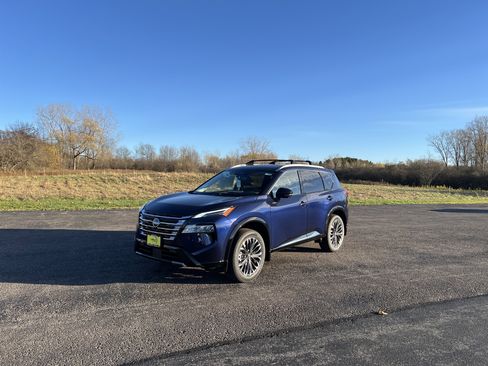New 2026 Nissan Rogue Platinum w/ Platinum Premium Package image 1