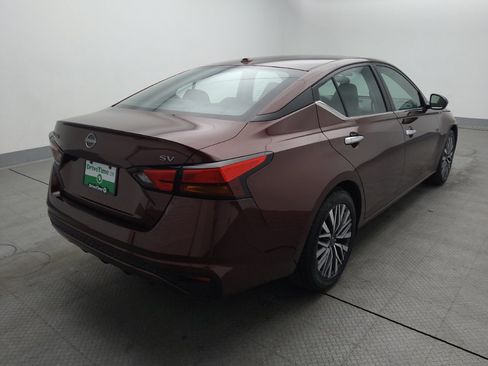 Used 2023 Nissan Altima 2.5 SV image 9