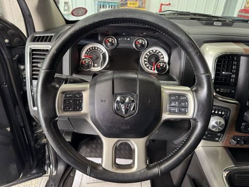 Used 2016 RAM 1500 Laramie w/ Convenience Group AWD/4WD image 7