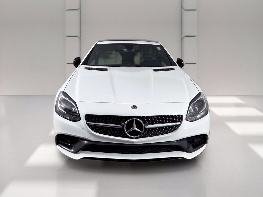 Used 2020 Mercedes-Benz SLC 300 image 3