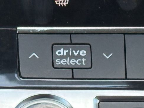 Used 2022 Audi Q7 3.0T Premium Plus image 27