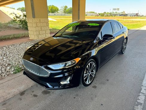 Used 2020 Ford Fusion Titanium AWD/4WD image 7
