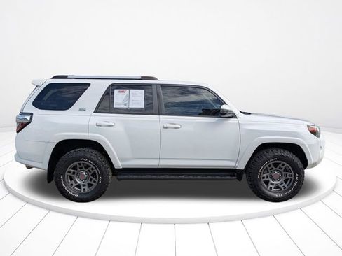 Used 2021 Toyota 4Runner SR5 AWD/4WD image 3