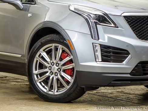 Certified 2023 Cadillac XT5 Sportv w/ LPO, Floor Liner Package AWD/4WD image 4