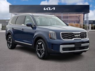 Certified 2023 Kia Telluride S w/ S Sunroof Package 360° Tour
