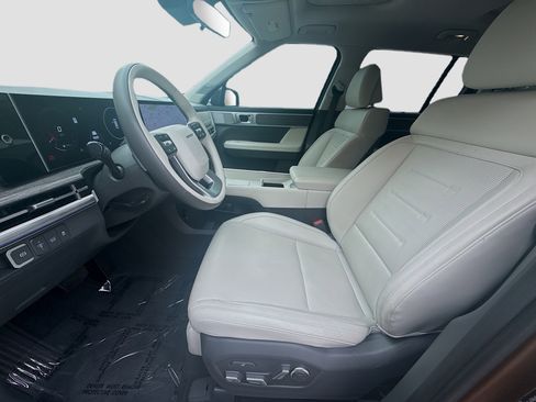 Used 2024 Hyundai Santa Fe Calligraphy FWD image 17