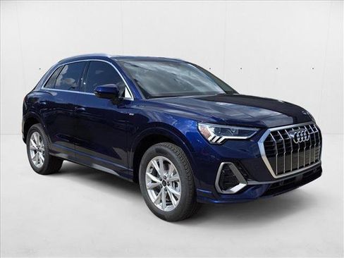 New 2025 Audi Q3 2.0T Premium w/ Convenience Package AWD/4WD image 3
