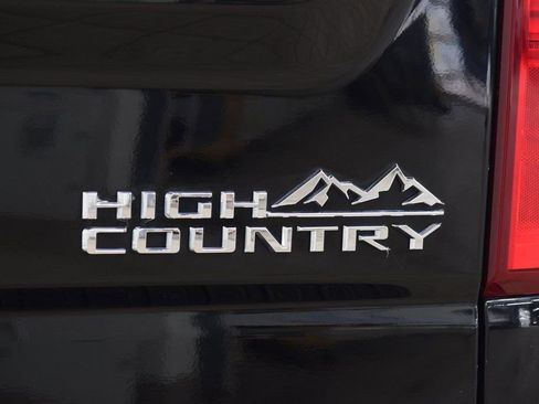 Used 2023 Chevrolet Silverado 2500 High Country w/ Z71 Off-Road Package image 21