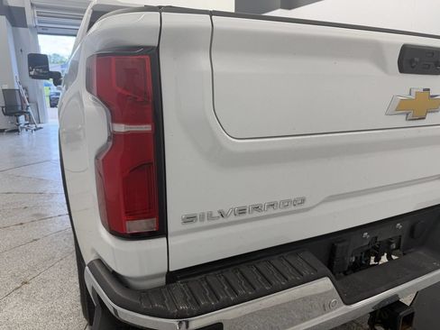 Used 2024 Chevrolet Silverado 3500 LTZ w/ LTZ Plus Package AWD/4WD image 16