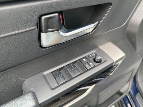 Used 2025 Toyota Sequoia Platinum image 12