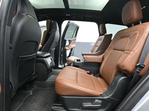 Used 2023 Lincoln Aviator Reserve w/ Equipment Group 201A image 46