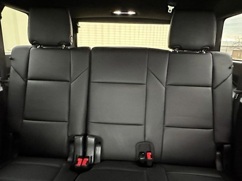 Used 2023 Cadillac Escalade ESV Luxury image 17